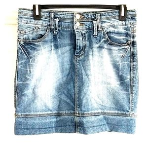 Short Jean skirt